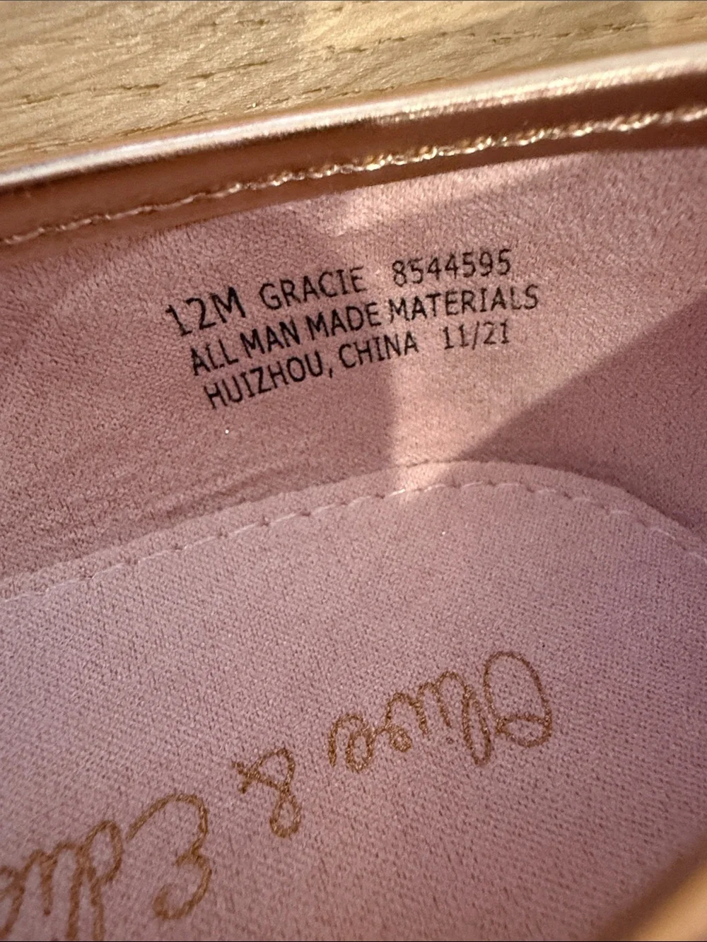 Olive & Edie Girls' Rose Gold Glitter Mary Jane Dress Shoes size 12 (new in box)